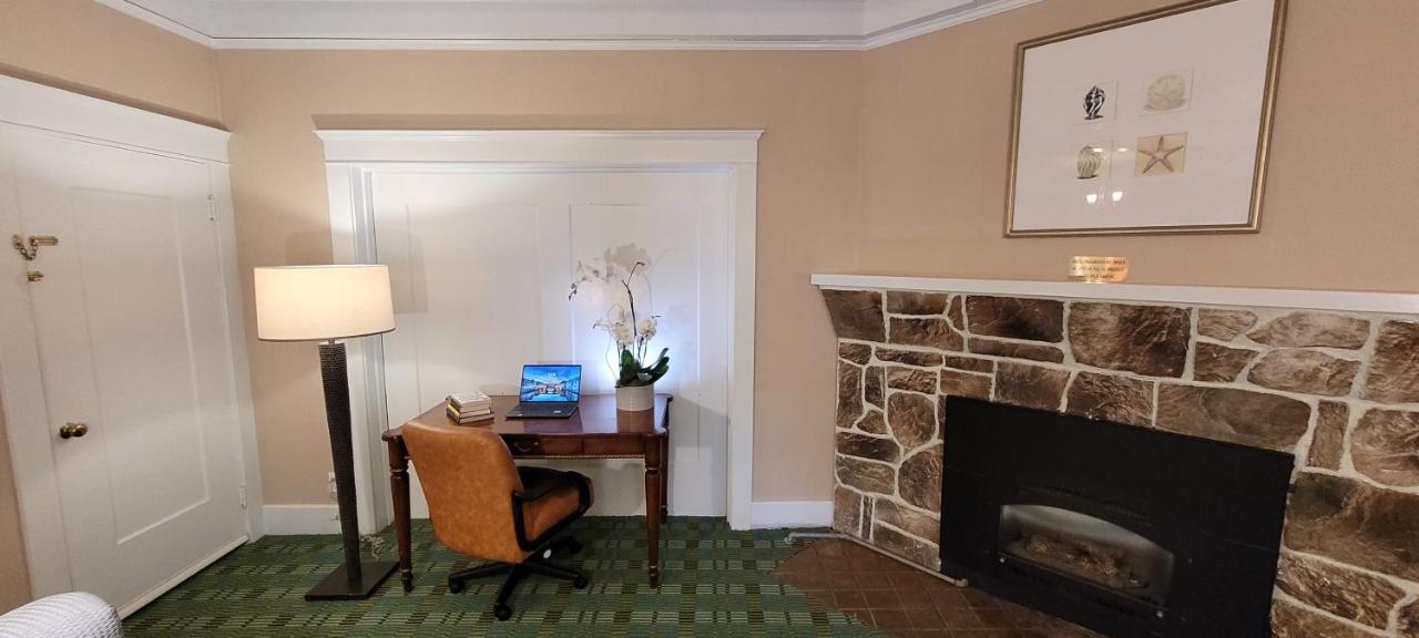 Butterfly Grove Inn Pacific Grove Exterior foto