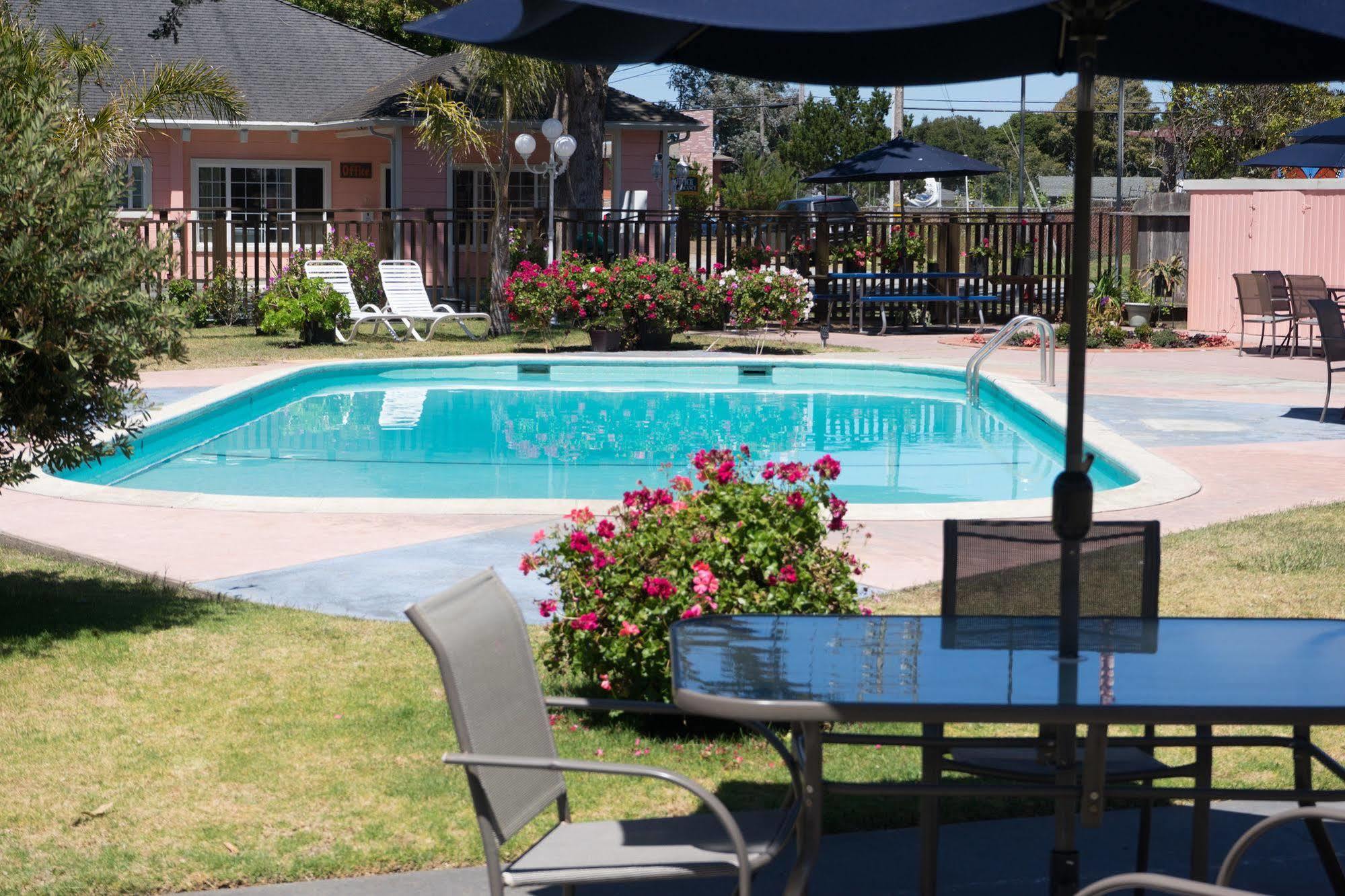 Butterfly Grove Inn Pacific Grove Exterior foto