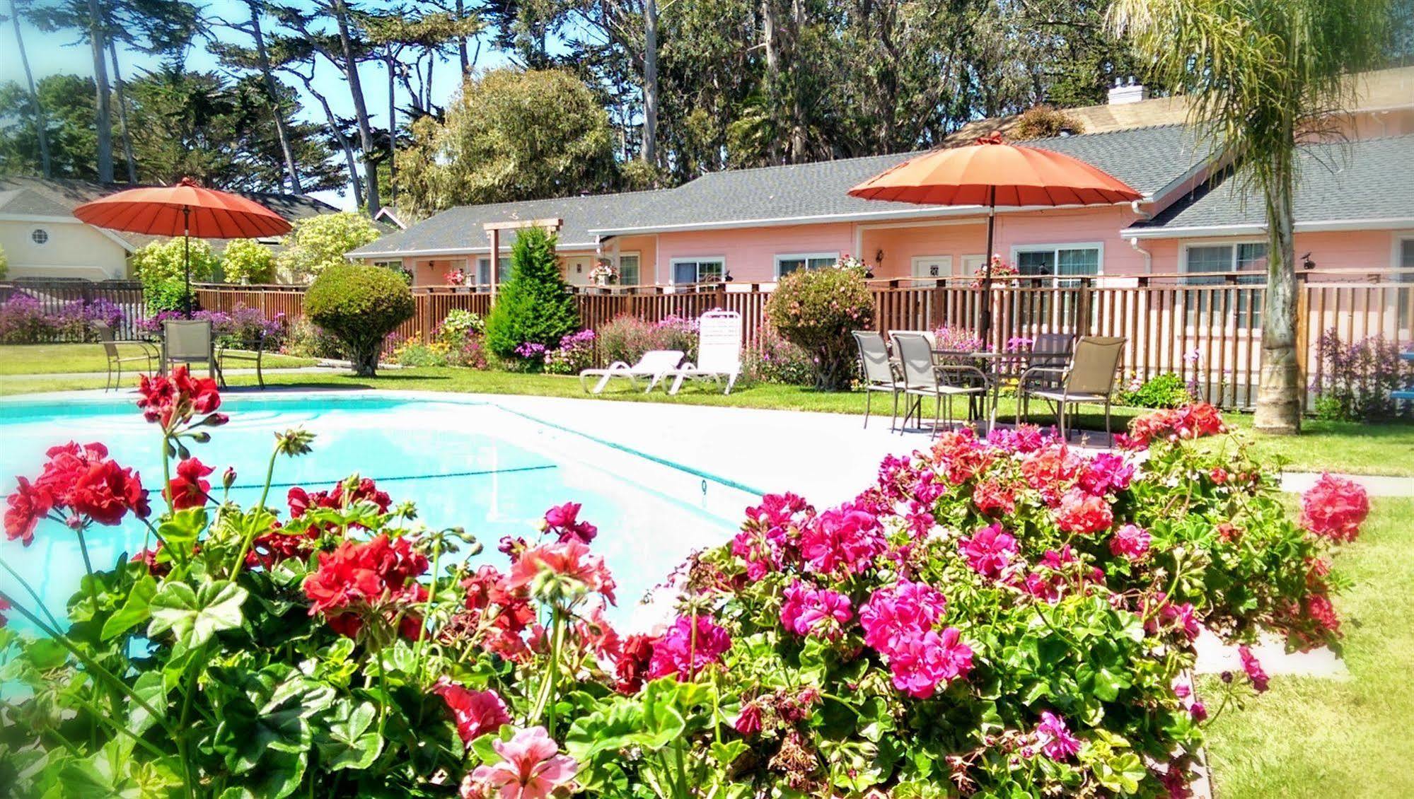 Butterfly Grove Inn Pacific Grove Exterior foto